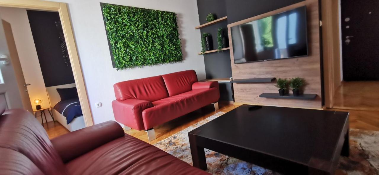 Apartman Wolf วาราชดีน ภายนอก รูปภาพ