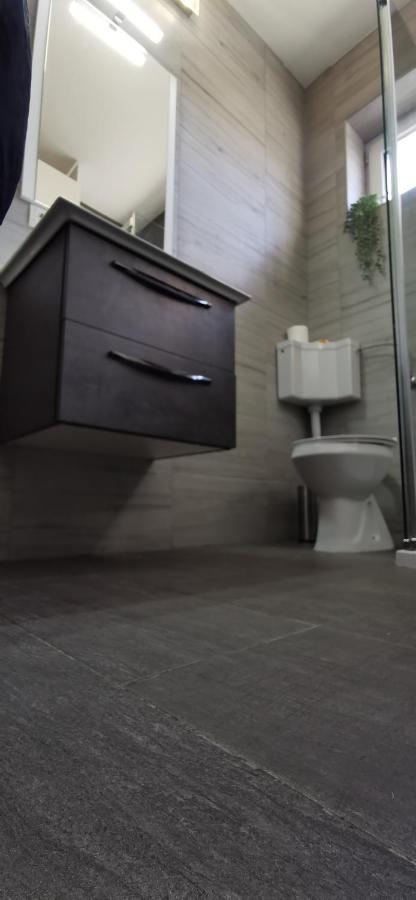 Apartman Wolf วาราชดีน ภายนอก รูปภาพ